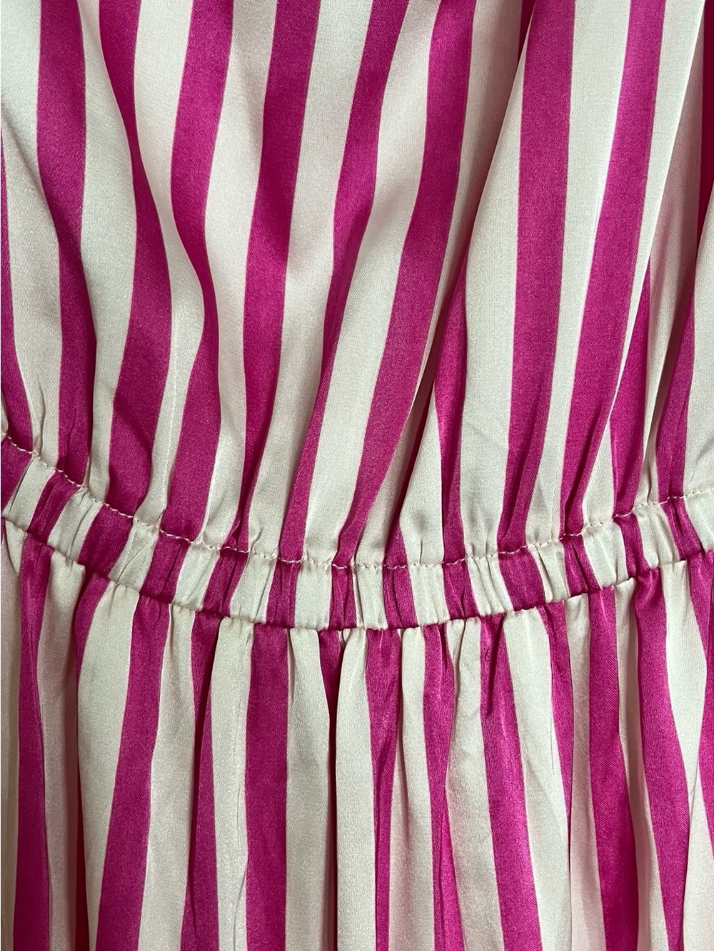 Serafina Single Shoulder Maxi Dress in Magenta Sz L - Picture 3 of 12